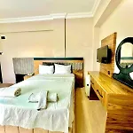 Gazde/Camere de închiriat Grand Lavin *